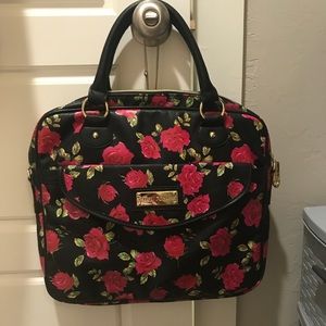 NWOT- Betsey Johnson Rose Satchel 🌹